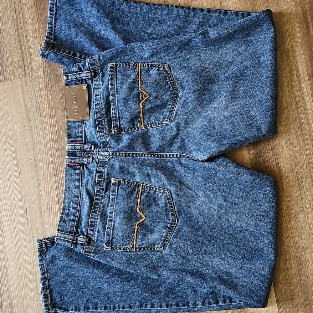 Guess Jean Medium rise tapered slim. MENS 34 - Picture 4 of 4